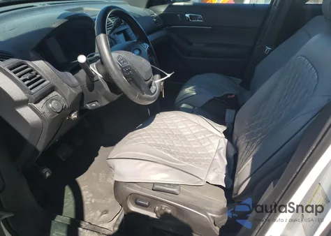 2017 Ford Explorer Police Interceptor z USA, uszkodzony, nr VIN 1FM5K8AT0HGC57410